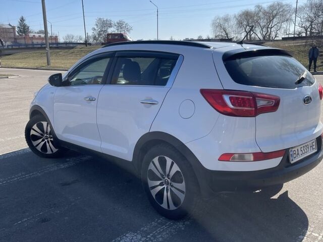 Белый Киа Sportage, объемом двигателя 2 л и пробегом 160 тыс. км за 12000 $, фото 4 на Automoto.ua