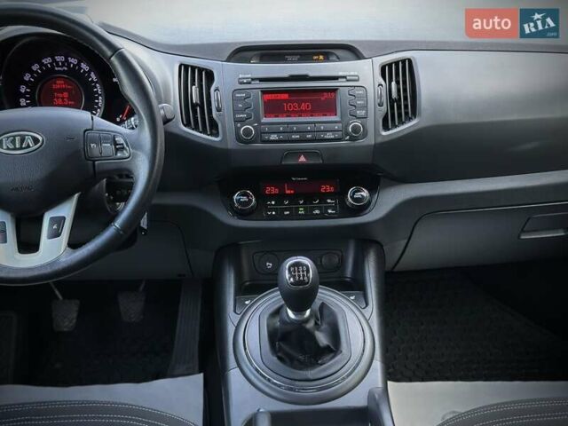 Кіа Sportage 2011 у Сумах на Automoto.ua Білий Кіа Sportage, об'ємом двигуна 1.7 л та пробігом 228 тис. км за 13700 $, фото 15 на Automoto.ua