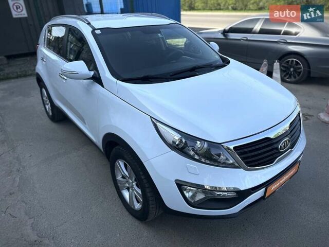 Кіа Sportage 2011 у Сумах на Automoto.ua Білий Кіа Sportage, об'ємом двигуна 1.7 л та пробігом 228 тис. км за 13700 $, фото 25 на Automoto.ua
