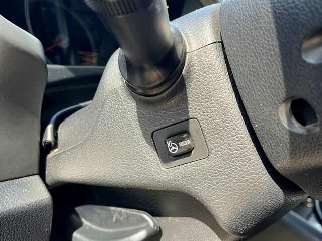 Білий Кіа Sportage, об'ємом двигуна 2 л та пробігом 183 тис. км за 12400 $, фото 10 на Automoto.ua