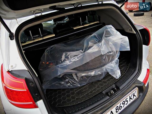 Белый Киа Sportage, объемом двигателя 1.7 л и пробегом 173 тыс. км за 11700 $, фото 11 на Automoto.ua