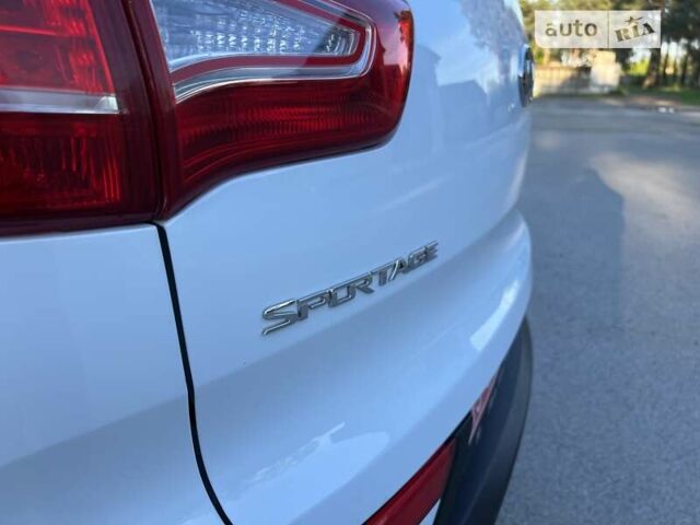 Білий Кіа Sportage, об'ємом двигуна 1.7 л та пробігом 148 тис. км за 13500 $, фото 55 на Automoto.ua