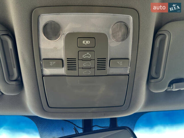 Білий Кіа Sportage, об'ємом двигуна 2 л та пробігом 258 тис. км за 13500 $, фото 12 на Automoto.ua