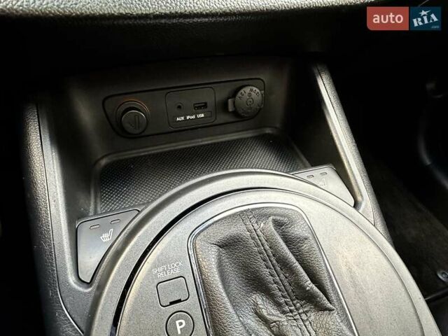 Білий Кіа Sportage, об'ємом двигуна 2 л та пробігом 165 тис. км за 13999 $, фото 18 на Automoto.ua