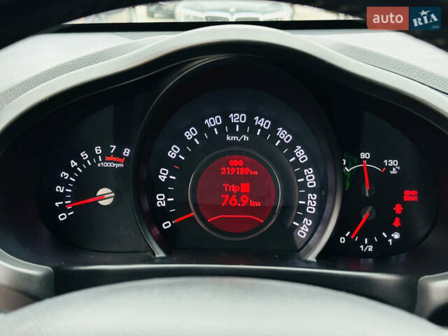 Белый Киа Sportage, объемом двигателя 2 л и пробегом 225 тыс. км за 12400 $, фото 28 на Automoto.ua