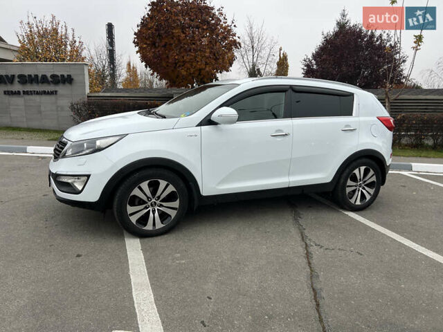 Белый Киа Sportage, объемом двигателя 2 л и пробегом 135 тыс. км за 12999 $, фото 5 на Automoto.ua