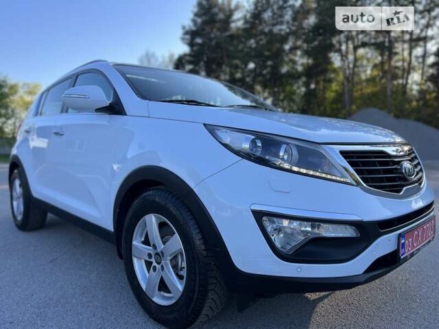 Білий Кіа Sportage, об'ємом двигуна 1.7 л та пробігом 148 тис. км за 13500 $, фото 33 на Automoto.ua