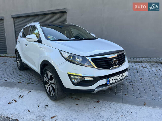 Белый Киа Sportage, объемом двигателя 2 л и пробегом 280 тыс. км за 13450 $, фото 1 на Automoto.ua