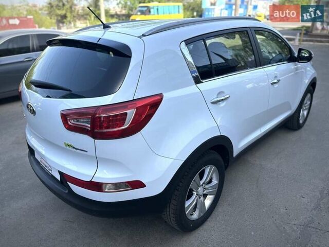 Кіа Sportage 2011 у Сумах на Automoto.ua Білий Кіа Sportage, об'ємом двигуна 1.7 л та пробігом 228 тис. км за 13700 $, фото 33 на Automoto.ua