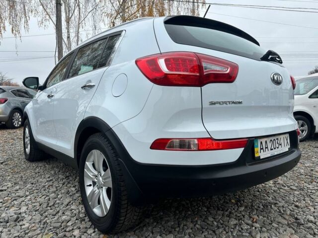 Белый Киа Sportage, объемом двигателя 2 л и пробегом 167 тыс. км за 12200 $, фото 3 на Automoto.ua