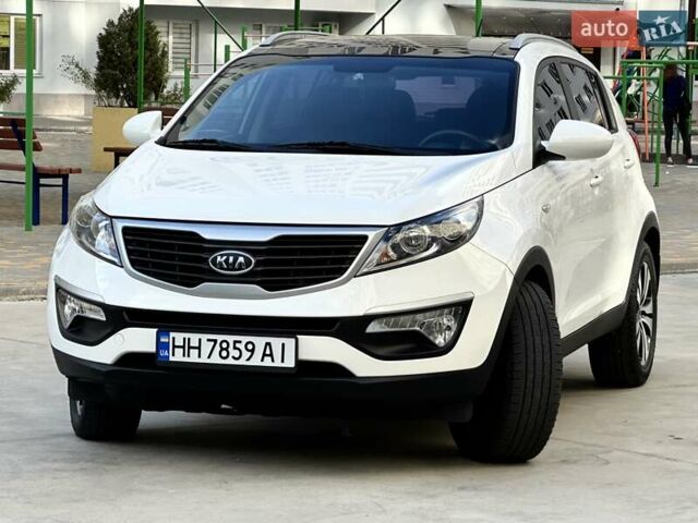 Білий Кіа Sportage, об'ємом двигуна 2 л та пробігом 165 тис. км за 13999 $, фото 9 на Automoto.ua