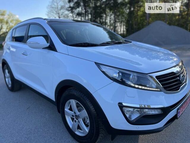 Білий Кіа Sportage, об'ємом двигуна 1.7 л та пробігом 148 тис. км за 13500 $, фото 32 на Automoto.ua