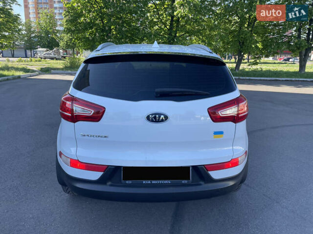 Кіа Sportage 2011 у Белой Церкве на Automoto.ua Білий Кіа Sportage, об'ємом двигуна 2 л та пробігом 167 тис. км за 13200 $, фото 2 на Automoto.ua