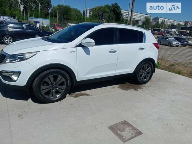 Білий Кіа Sportage, об'ємом двигуна 2 л та пробігом 173 тис. км за 14000 $, фото 4 на Automoto.ua