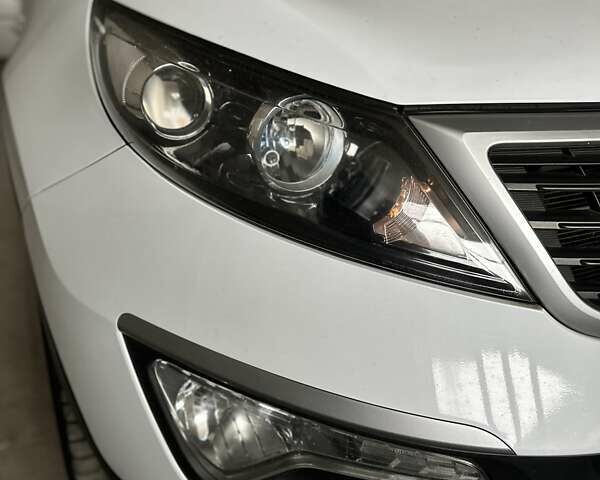 Белый Киа Sportage, объемом двигателя 2 л и пробегом 115 тыс. км за 12999 $, фото 36 на Automoto.ua