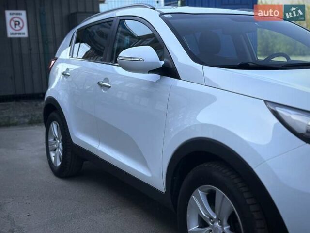 Кіа Sportage 2011 у Сумах на Automoto.ua Білий Кіа Sportage, об'ємом двигуна 1.7 л та пробігом 228 тис. км за 13700 $, фото 44 на Automoto.ua