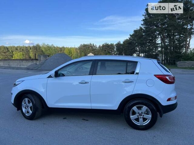 Білий Кіа Sportage, об'ємом двигуна 1.7 л та пробігом 148 тис. км за 13500 $, фото 4 на Automoto.ua