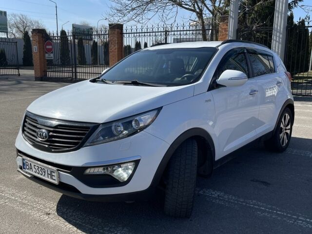 Белый Киа Sportage, объемом двигателя 2 л и пробегом 160 тыс. км за 12000 $, фото 5 на Automoto.ua