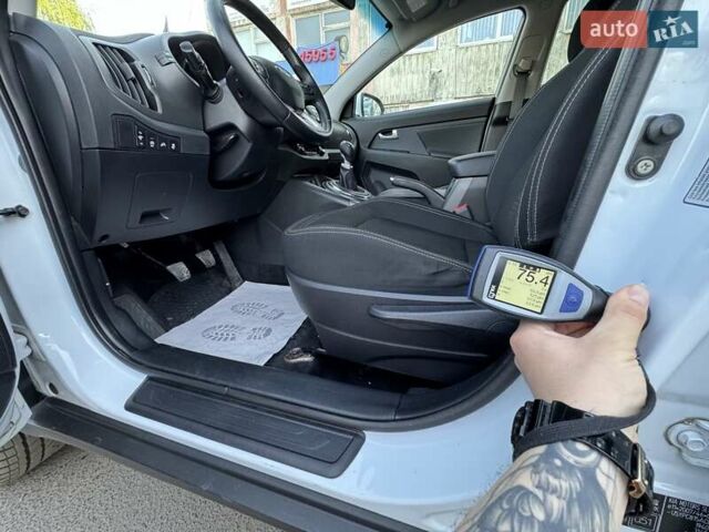 Кіа Sportage 2011 у Сумах на Automoto.ua Білий Кіа Sportage, об'ємом двигуна 1.7 л та пробігом 228 тис. км за 13700 $, фото 140 на Automoto.ua