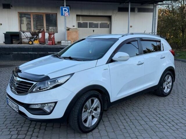Белый Киа Sportage, объемом двигателя 2 л и пробегом 199 тыс. км за 11000 $, фото 1 на Automoto.ua