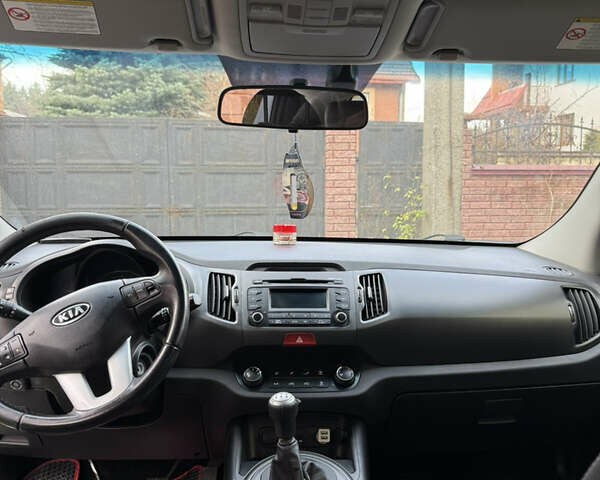 Белый Киа Sportage, объемом двигателя 2 л и пробегом 167 тыс. км за 12500 $, фото 10 на Automoto.ua