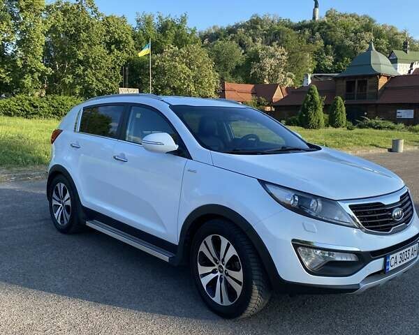 Белый Киа Sportage, объемом двигателя 2 л и пробегом 133 тыс. км за 13200 $, фото 2 на Automoto.ua