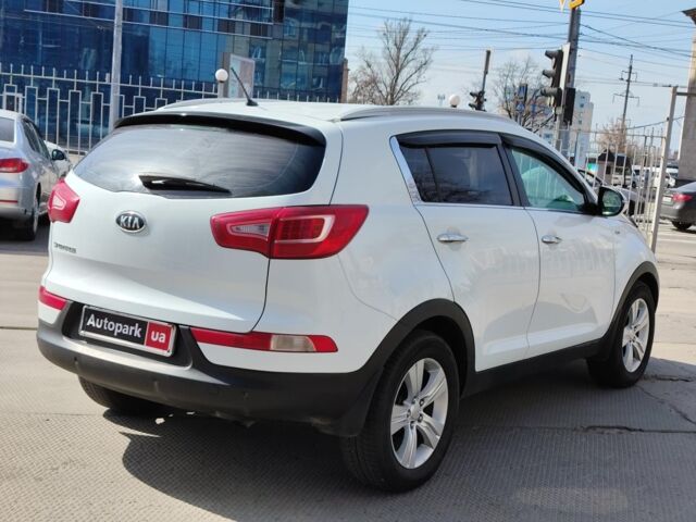 Білий Кіа Sportage, об'ємом двигуна 2 л та пробігом 194 тис. км за 10790 $, фото 7 на Automoto.ua