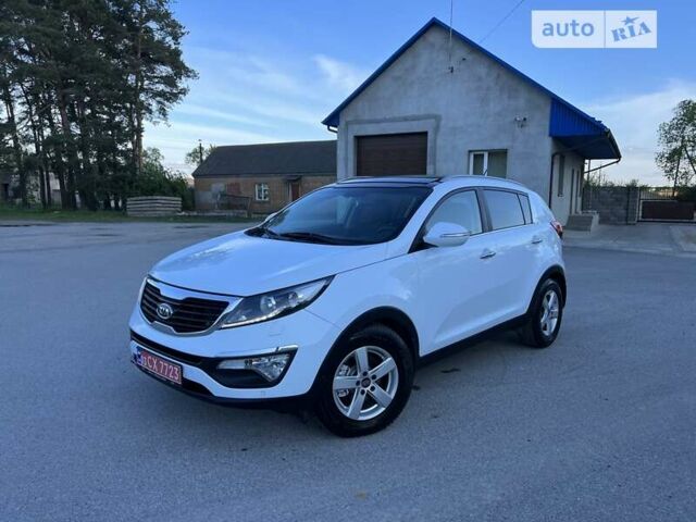 Білий Кіа Sportage, об'ємом двигуна 1.7 л та пробігом 148 тис. км за 13500 $, фото 1 на Automoto.ua