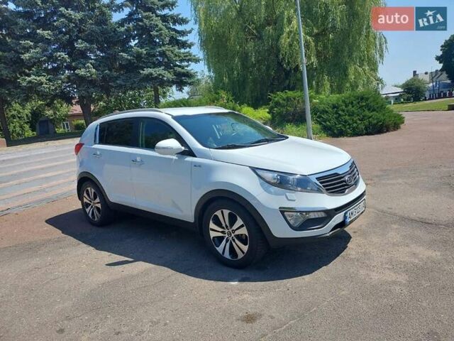 Білий Кіа Sportage, об'ємом двигуна 2 л та пробігом 183 тис. км за 12900 $, фото 15 на Automoto.ua