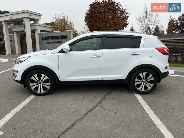 Белый Киа Sportage, объемом двигателя 2 л и пробегом 135 тыс. км за 12999 $, фото 6 на Automoto.ua