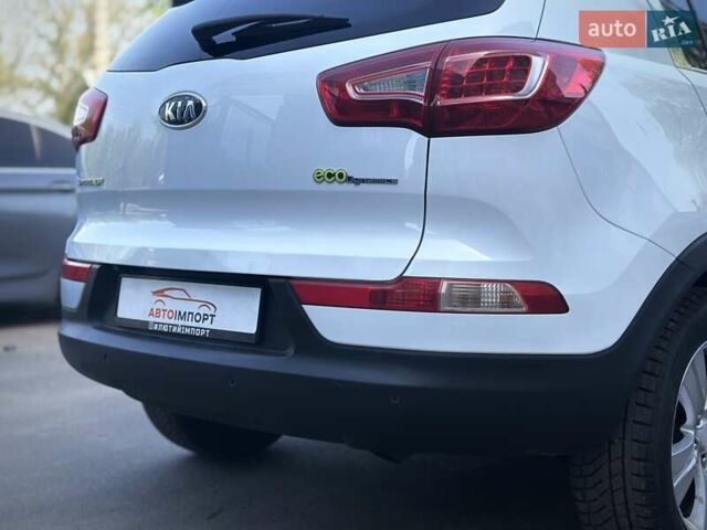 Кіа Sportage 2011 у Сумах на Automoto.ua Білий Кіа Sportage, об'ємом двигуна 1.7 л та пробігом 228 тис. км за 13700 $, фото 53 на Automoto.ua
