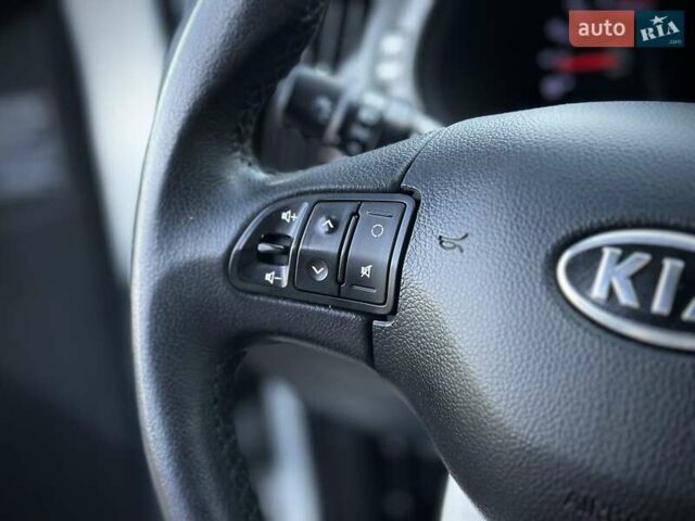 Кіа Sportage 2011 у Сумах на Automoto.ua Білий Кіа Sportage, об'ємом двигуна 1.7 л та пробігом 228 тис. км за 13700 $, фото 106 на Automoto.ua