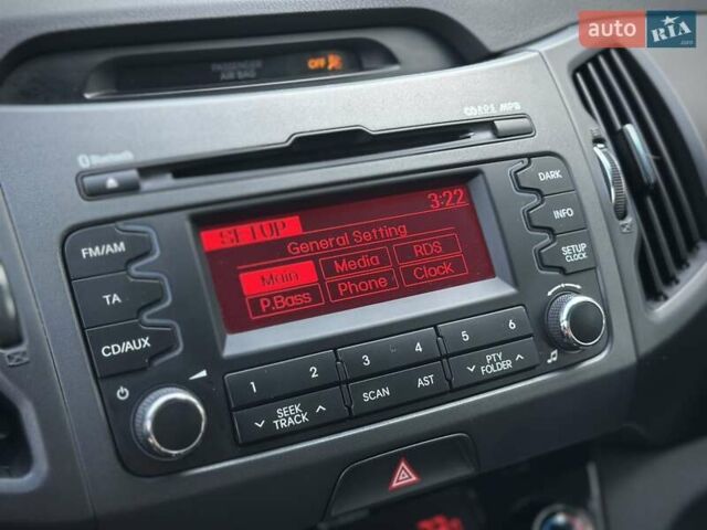 Кіа Sportage 2011 у Сумах на Automoto.ua Білий Кіа Sportage, об'ємом двигуна 1.7 л та пробігом 228 тис. км за 13700 $, фото 112 на Automoto.ua
