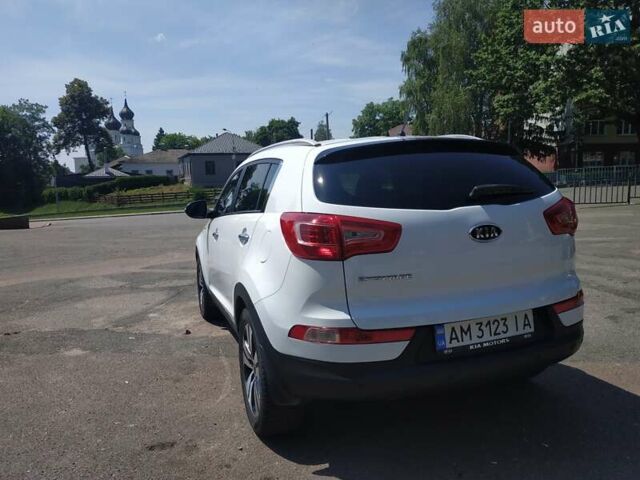 Білий Кіа Sportage, об'ємом двигуна 2 л та пробігом 183 тис. км за 12900 $, фото 8 на Automoto.ua