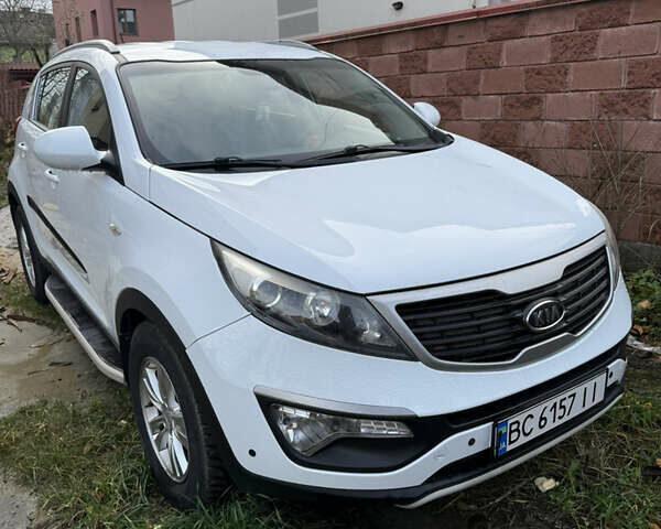 Белый Киа Sportage, объемом двигателя 2 л и пробегом 167 тыс. км за 12500 $, фото 1 на Automoto.ua