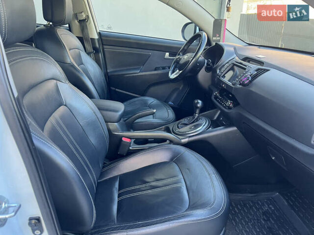 Белый Киа Sportage, объемом двигателя 2 л и пробегом 280 тыс. км за 13450 $, фото 34 на Automoto.ua