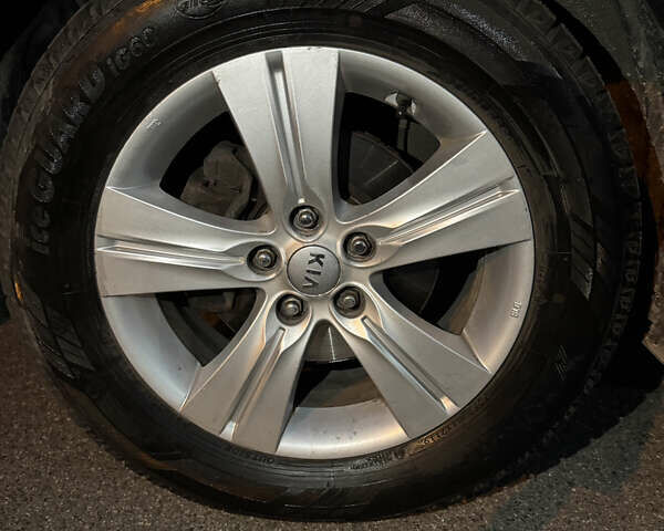 Білий Кіа Sportage, об'ємом двигуна 2.4 л та пробігом 265 тис. км за 10599 $, фото 34 на Automoto.ua