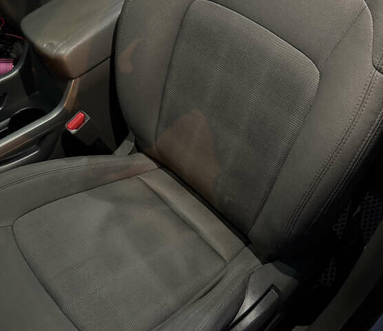 Білий Кіа Sportage, об'ємом двигуна 2.4 л та пробігом 265 тис. км за 10599 $, фото 19 на Automoto.ua