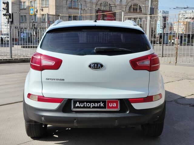 Білий Кіа Sportage, об'ємом двигуна 2 л та пробігом 194 тис. км за 10790 $, фото 4 на Automoto.ua