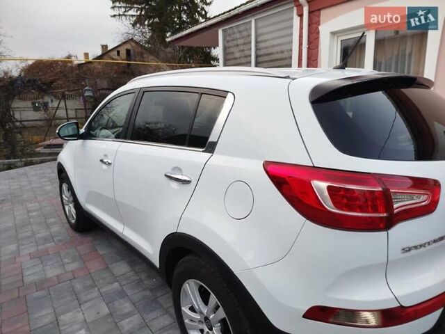 Белый Киа Sportage, объемом двигателя 1.58 л и пробегом 224 тыс. км за 11300 $, фото 3 на Automoto.ua