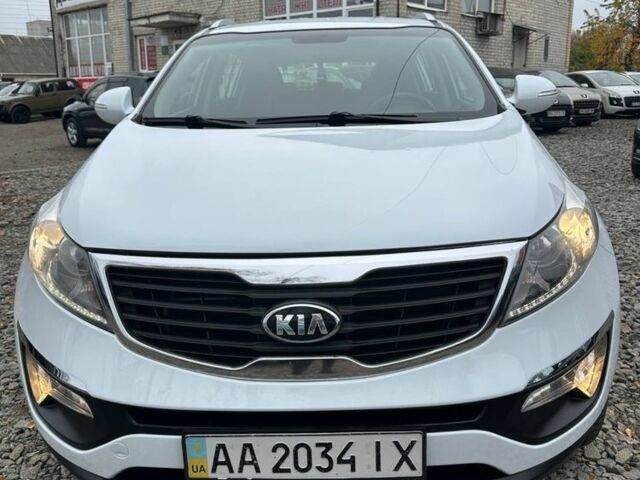 Белый Киа Sportage, объемом двигателя 2 л и пробегом 167 тыс. км за 12200 $, фото 4 на Automoto.ua