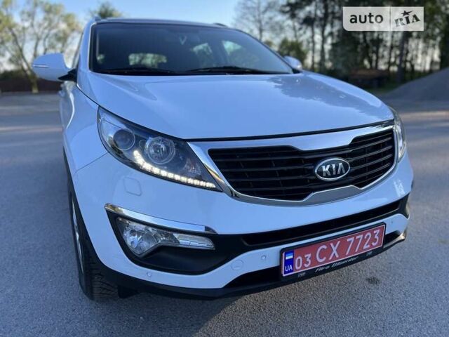 Білий Кіа Sportage, об'ємом двигуна 1.7 л та пробігом 148 тис. км за 13500 $, фото 35 на Automoto.ua