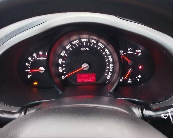 Белый Киа Sportage, объемом двигателя 1.58 л и пробегом 224 тыс. км за 11300 $, фото 7 на Automoto.ua