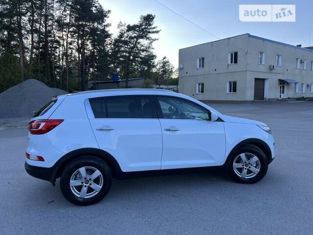 Білий Кіа Sportage, об'ємом двигуна 1.7 л та пробігом 148 тис. км за 13500 $, фото 11 на Automoto.ua