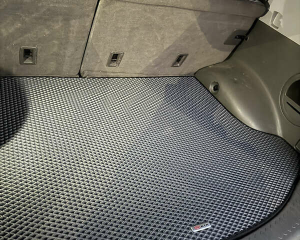 Білий Кіа Sportage, об'ємом двигуна 2.4 л та пробігом 265 тис. км за 10599 $, фото 22 на Automoto.ua