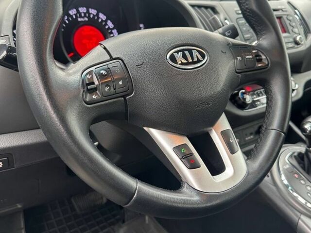 Белый Киа Sportage, объемом двигателя 2 л и пробегом 167 тыс. км за 12200 $, фото 6 на Automoto.ua