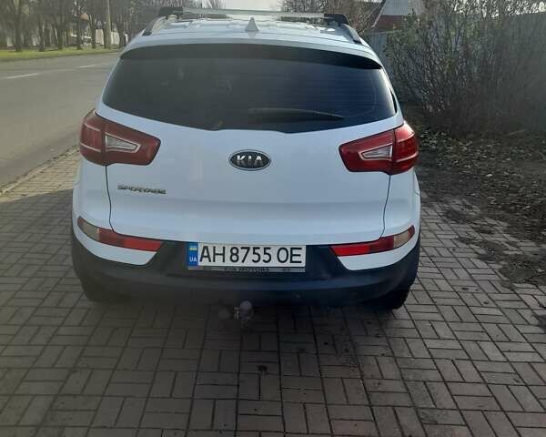 Белый Киа Sportage, объемом двигателя 2 л и пробегом 220 тыс. км за 10800 $, фото 1 на Automoto.ua