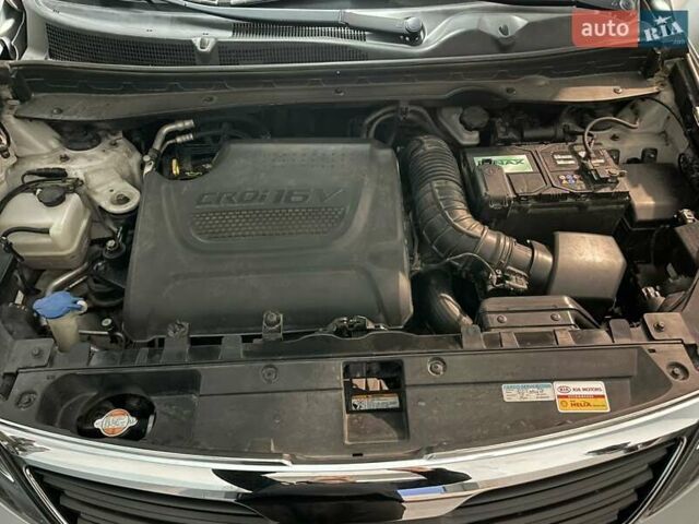 Білий Кіа Sportage, об'ємом двигуна 2 л та пробігом 215 тис. км за 13800 $, фото 19 на Automoto.ua