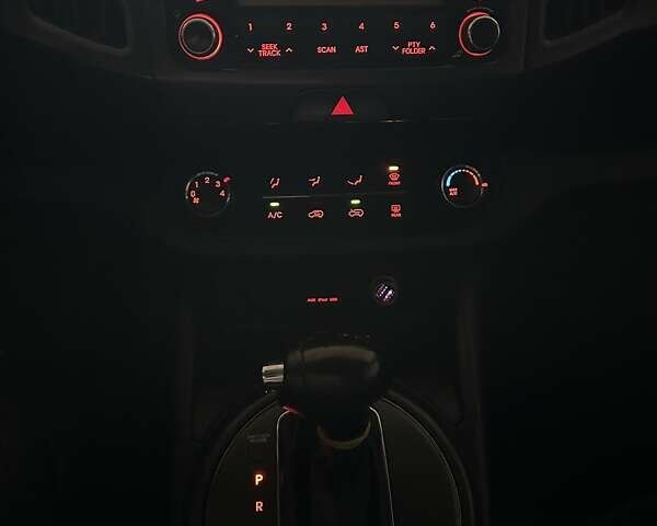 Белый Киа Sportage, объемом двигателя 2 л и пробегом 115 тыс. км за 12999 $, фото 40 на Automoto.ua