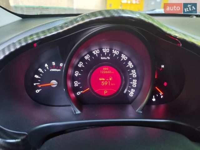 Білий Кіа Sportage, об'ємом двигуна 2 л та пробігом 125 тис. км за 14800 $, фото 10 на Automoto.ua